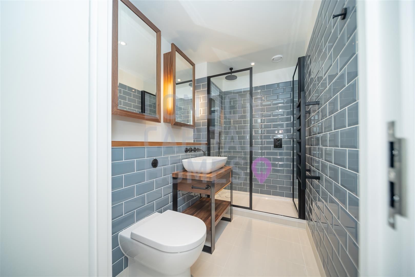 1 merino Gardens, London